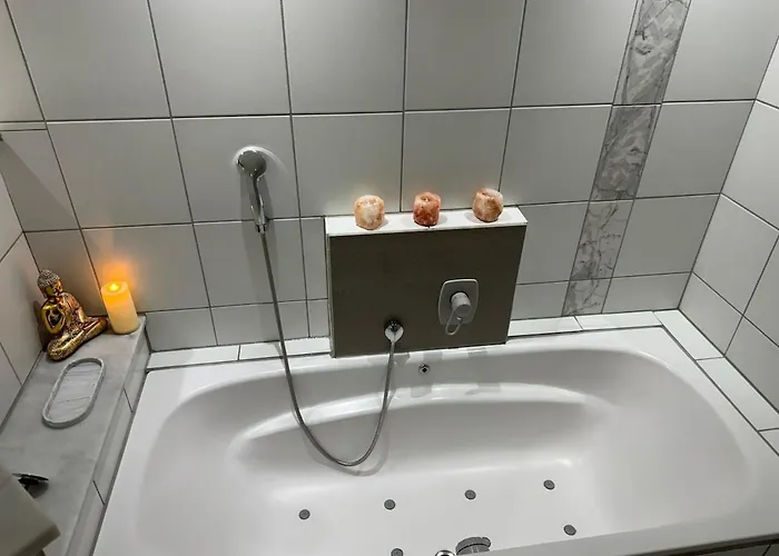 Entspannung Pur! Privater Kinosaal & Whirlpool * Essen